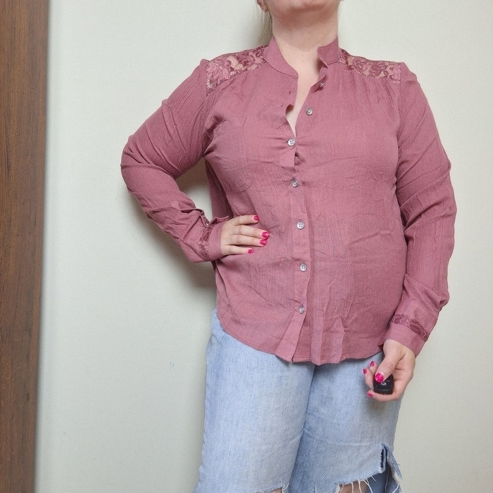 Wild Blue x Sadie Robertson Pink Oace Detail Long Sleeve Button Up Shirt Medium